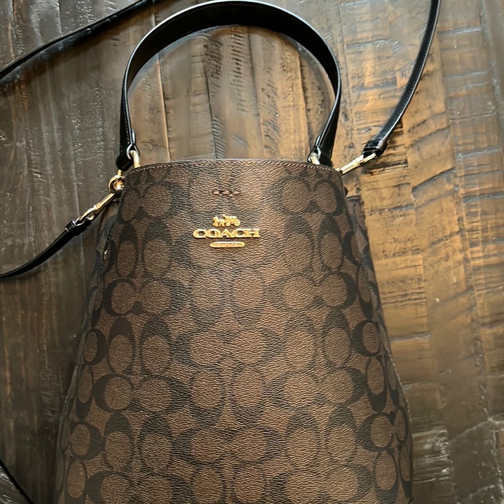 Coach Town Bucket Ba, used a few times, perfect condition.